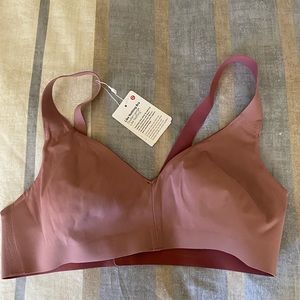 Lululemon like nothing bra